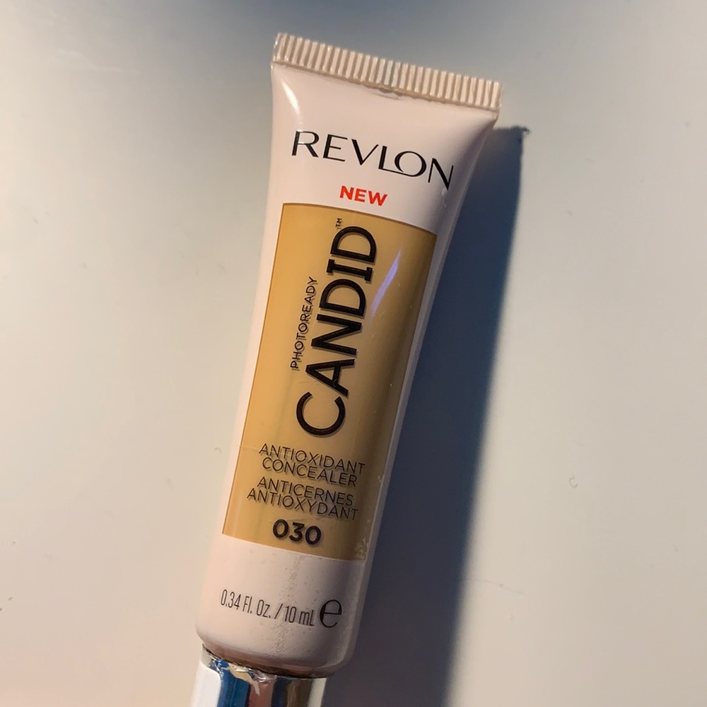 REVLON CONCEALER